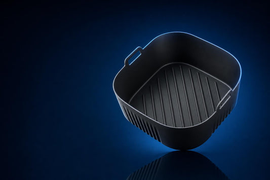 Molde de silicona reutilizable para air fryer, vista de estudio azul