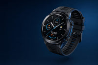 Reloj inteligente deportivo GPS, vista de estudio azul